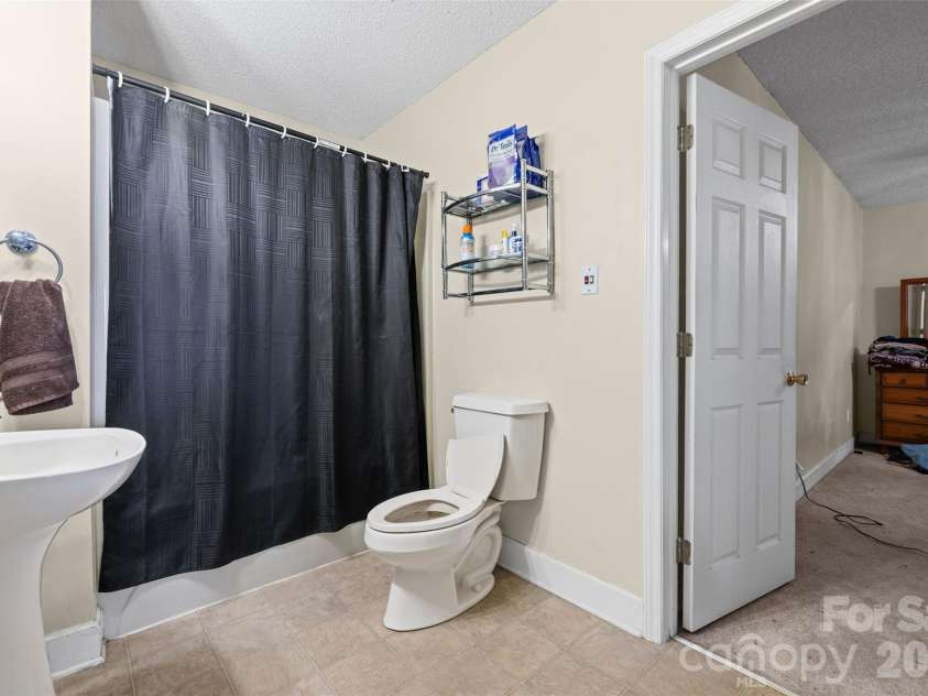 243 8th Avenue, Cramerton, NC 28032.  MLS# CAR4406563, YatesRealty ID 40126. 2 Bed/ Bath
