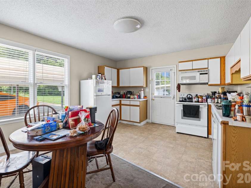 243 8th Avenue, Cramerton, NC 28032.  MLS# CAR4406563, YatesRealty ID 40126. 2 Bed/ Dining Area