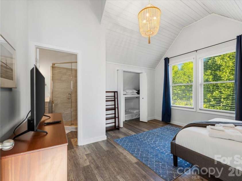 109 Portmanvilla Road, Black Mountain, NC 28711.  MLS# CAR4405511, YatesRealty ID 40127. 