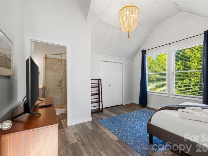 109 Portmanvilla Road, Black Mountain, NC 28711.  MLS# CAR4405511, YatesRealty ID 40127. 