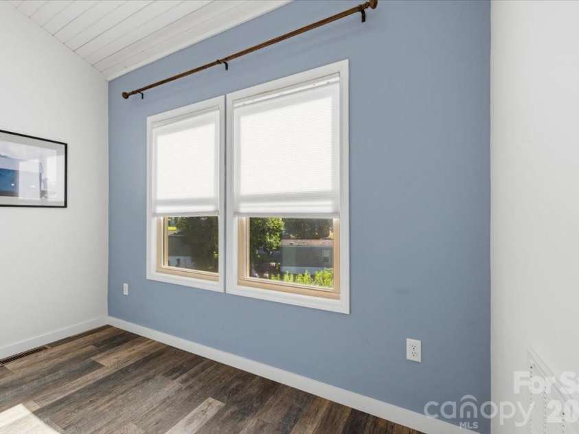 109 Portmanvilla Road, Black Mountain, NC 28711.  MLS# CAR4405511, YatesRealty ID 40127. 