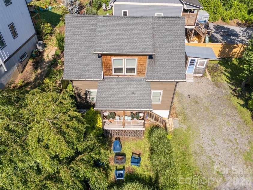 109 Portmanvilla Road, Black Mountain, NC 28711.  MLS# CAR4405511, YatesRealty ID 40127. 