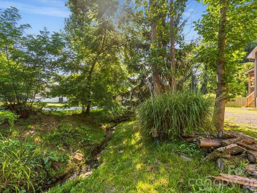 109 Portmanvilla Road, Black Mountain, NC 28711.  MLS# CAR4405511, YatesRealty ID 40127. 