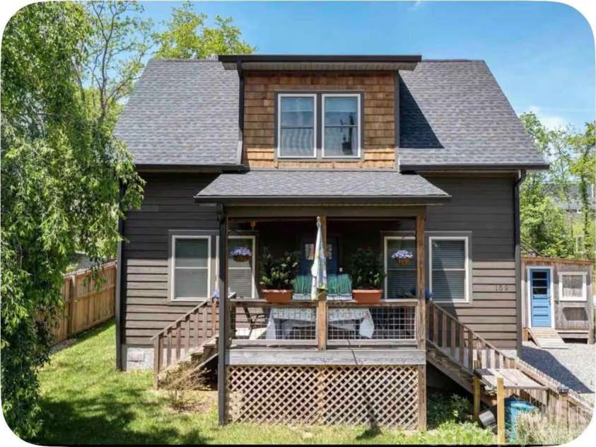 109 Portmanvilla Road, Black Mountain, NC 28711.  MLS# CAR4405511, YatesRealty ID 40127. 