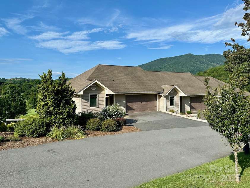 148 Fairway View Place, Jefferson, NC 28640.  MLS# CAR4233768, YatesRealty ID 4013. 