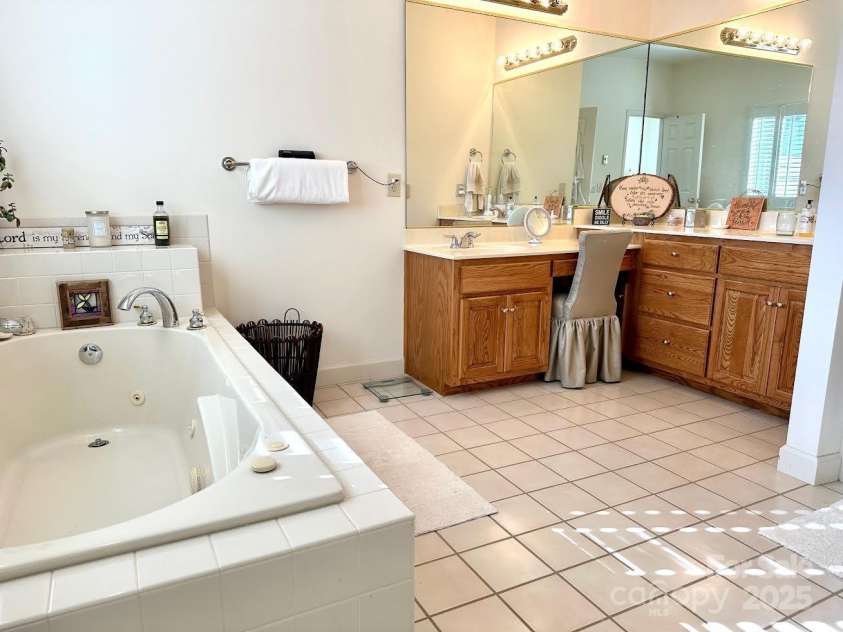 148 Fairway View Place, Jefferson, NC 28640.  MLS# CAR4233768, YatesRealty ID 4013. 