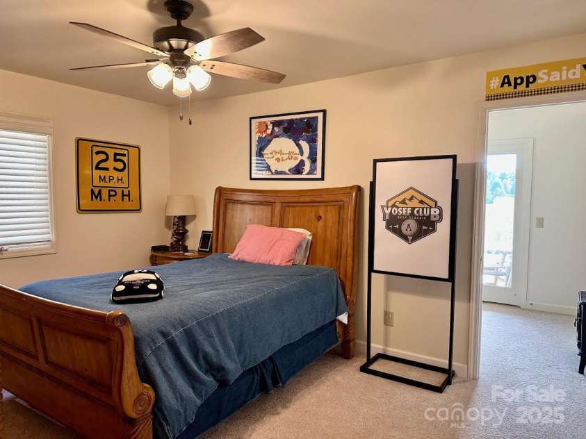 148 Fairway View Place, Jefferson, NC 28640.  MLS# CAR4233768, YatesRealty ID 4013. 