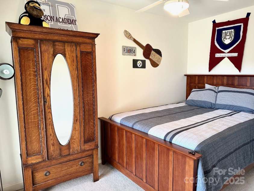 148 Fairway View Place, Jefferson, NC 28640.  MLS# CAR4233768, YatesRealty ID 4013. 