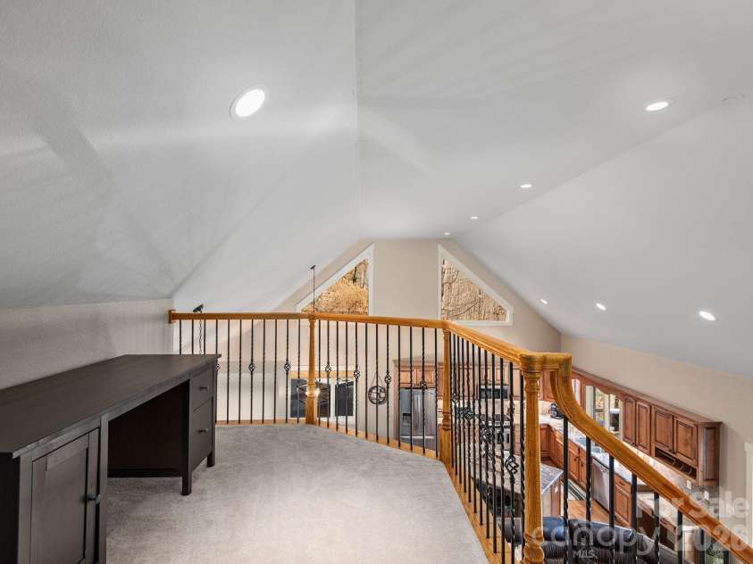 26 Ashewood Lane, Waynesville, NC 28786.  MLS# CAR4325557, YatesRealty ID 4013. Upper Level Loft 