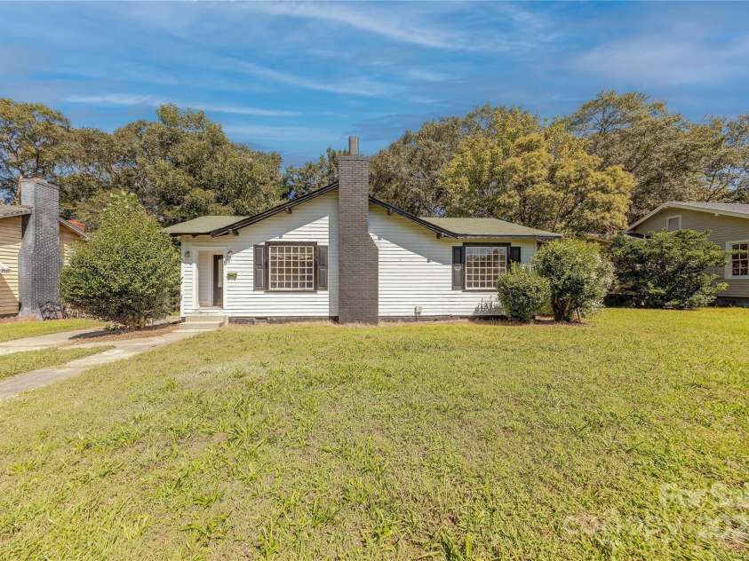 8 Bolt Drive, Shelby, NC 28150.  MLS# CAR4332003, YatesRealty ID 4013. Updated Exterior