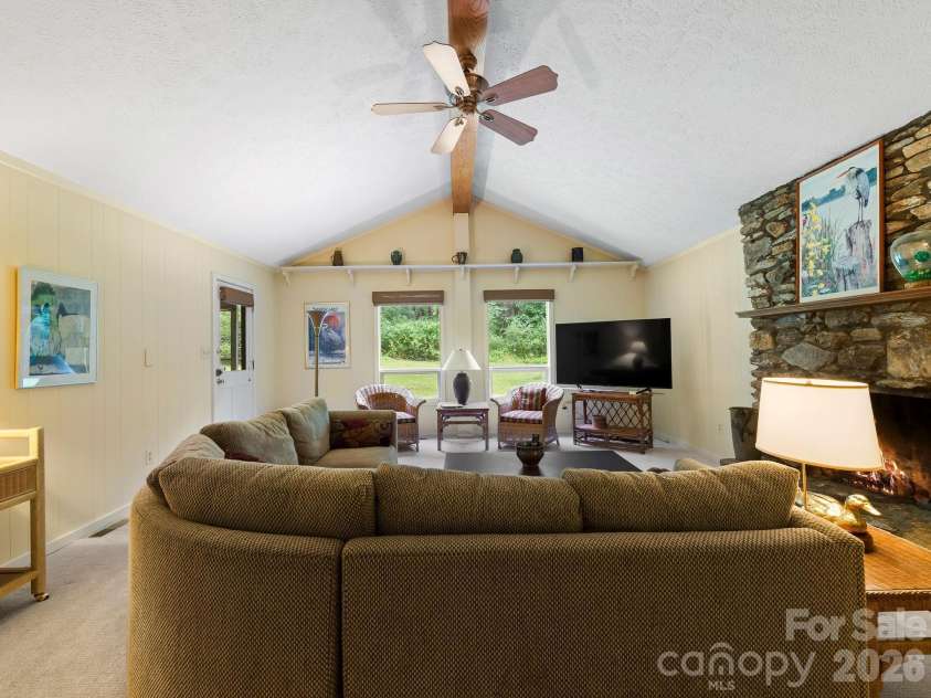 3 High Meadows Drive, Candler, NC 28715.  MLS# CAR4406428, YatesRealty ID 40132. 