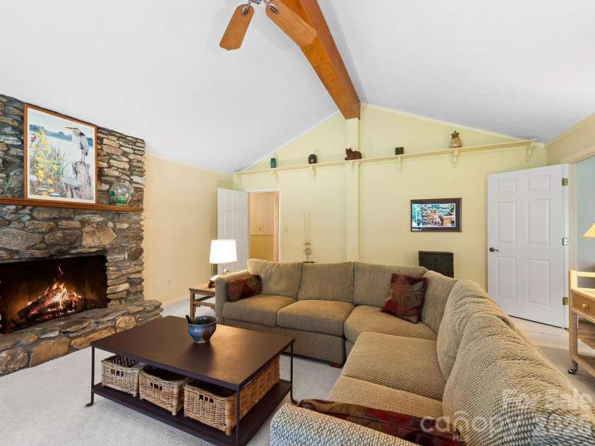 3 High Meadows Drive, Candler, NC 28715.  MLS# CAR4406428, YatesRealty ID 40132. 