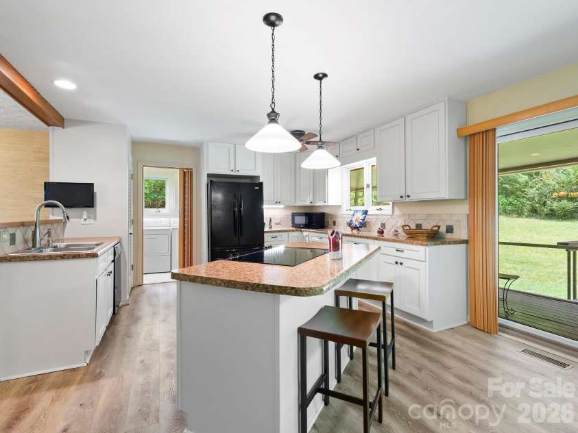 3 High Meadows Drive, Candler, NC 28715.  MLS# CAR4406428, YatesRealty ID 40132. 