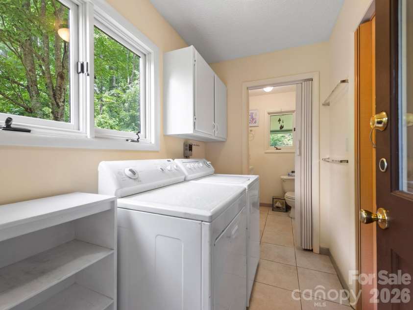 3 High Meadows Drive, Candler, NC 28715.  MLS# CAR4406428, YatesRealty ID 40132. 
