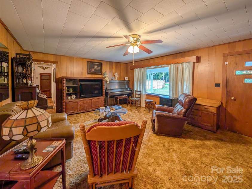 165 Cattail Creek Road, Burnsville, NC 28714.  MLS# CAR4298888, YatesRealty ID 4014. 