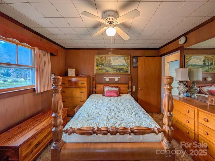 165 Cattail Creek Road, Burnsville, NC 28714.  MLS# CAR4298888, YatesRealty ID 4014. 