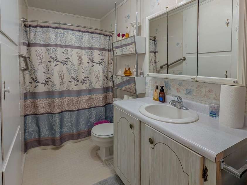 165 Cattail Creek Road, Burnsville, NC 28714.  MLS# CAR4298888, YatesRealty ID 4014. 