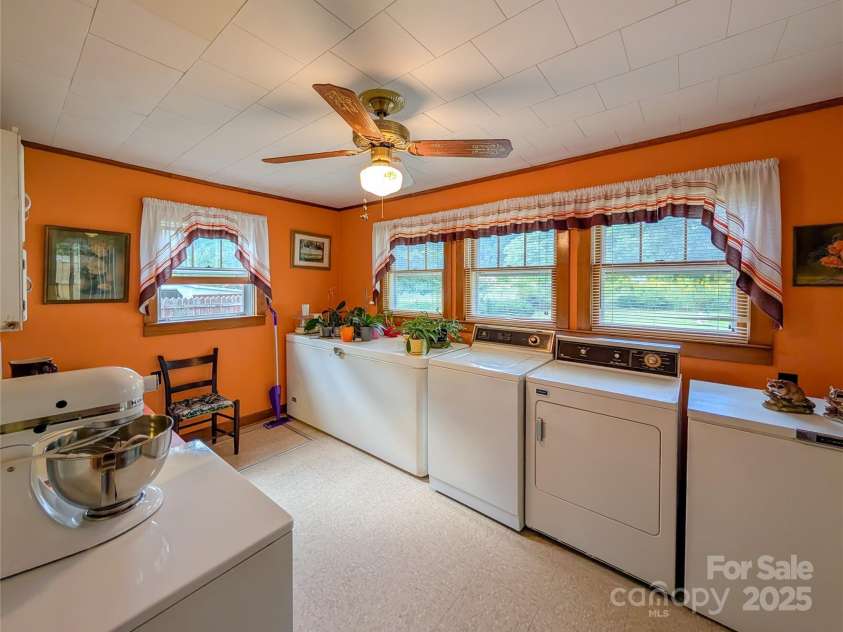 165 Cattail Creek Road, Burnsville, NC 28714.  MLS# CAR4298888, YatesRealty ID 4014. Laundry Room off from kitchen for convenience!