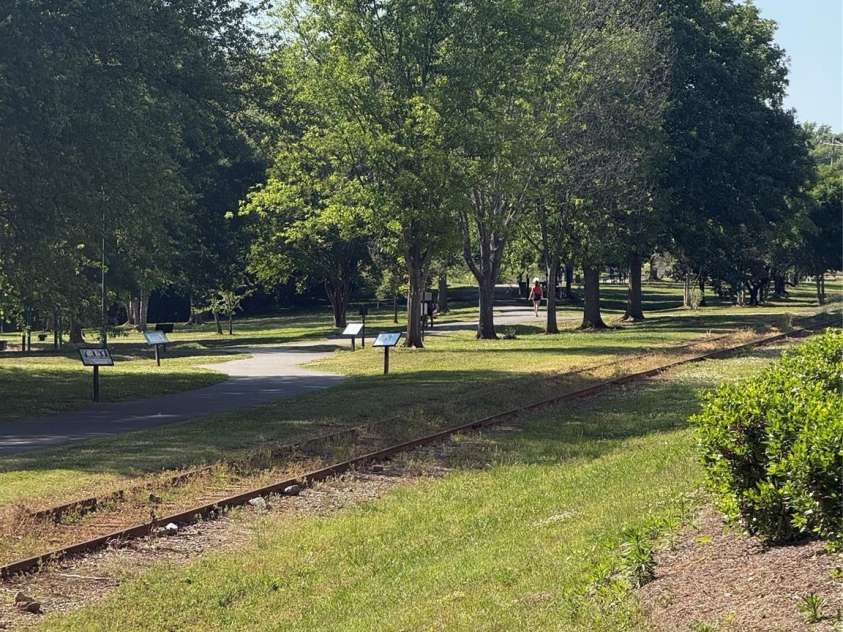 2618 Roslyn Avenue, Charlotte, NC 28208.  MLS# CAR4382934, YatesRealty ID 4014. 