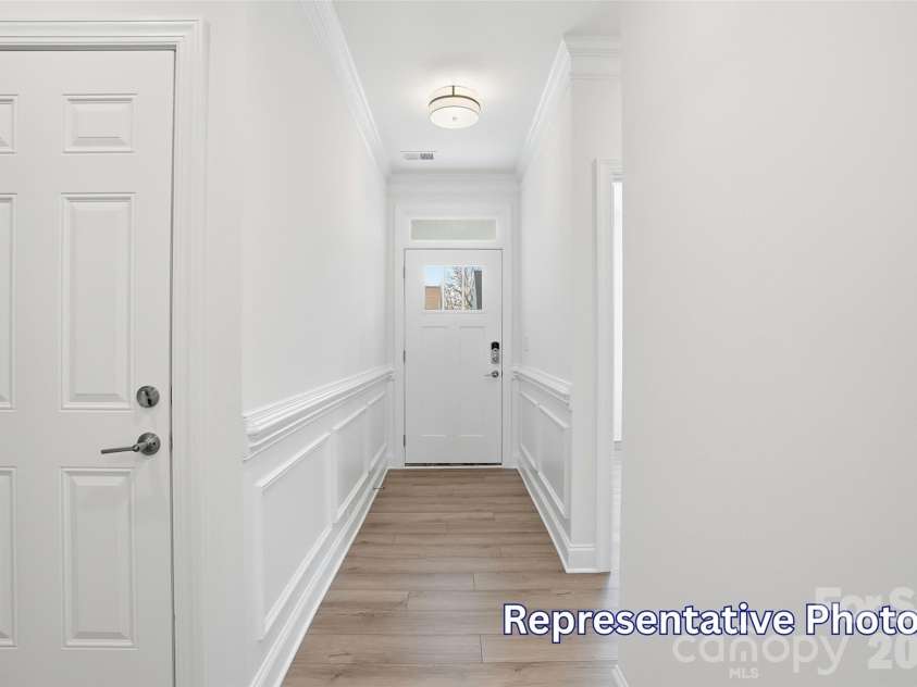8470 Acadia Parkway, Sherrills Ford, NC 28673.  MLS# CAR4406421, YatesRealty ID 40142. Entryway