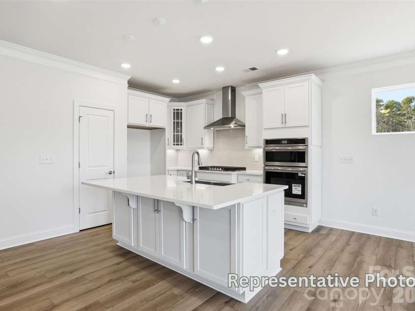 8470 Acadia Parkway, Sherrills Ford, NC 28673.  MLS# CAR4406421, YatesRealty ID 40142. Kitchen