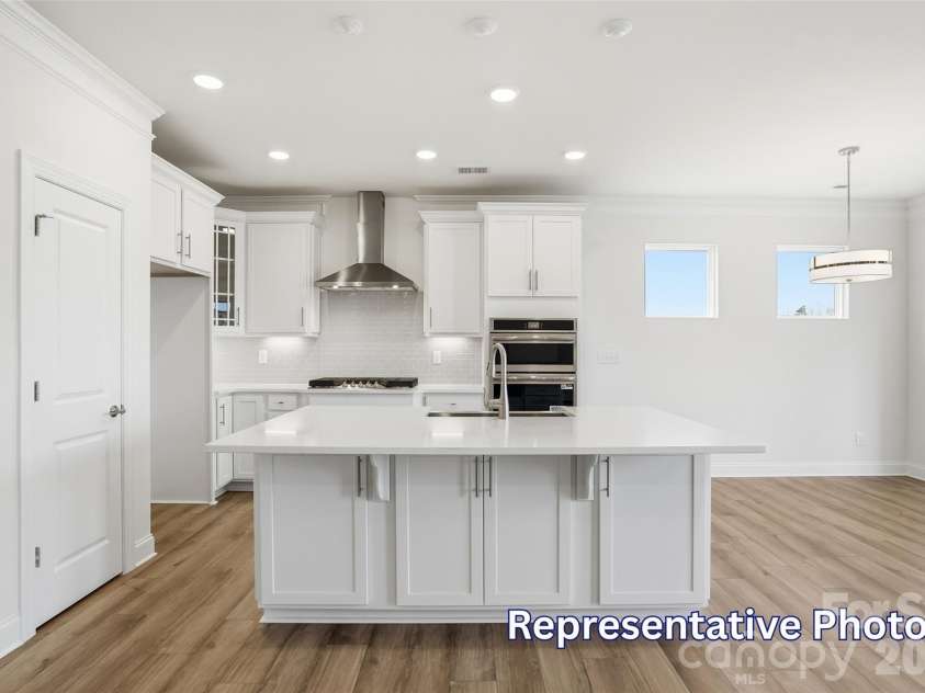 8470 Acadia Parkway, Sherrills Ford, NC 28673.  MLS# CAR4406421, YatesRealty ID 40142. Kitchen