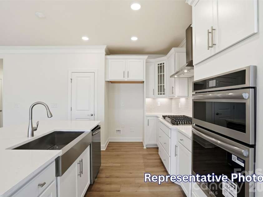 8470 Acadia Parkway, Sherrills Ford, NC 28673.  MLS# CAR4406421, YatesRealty ID 40142. Kitchen