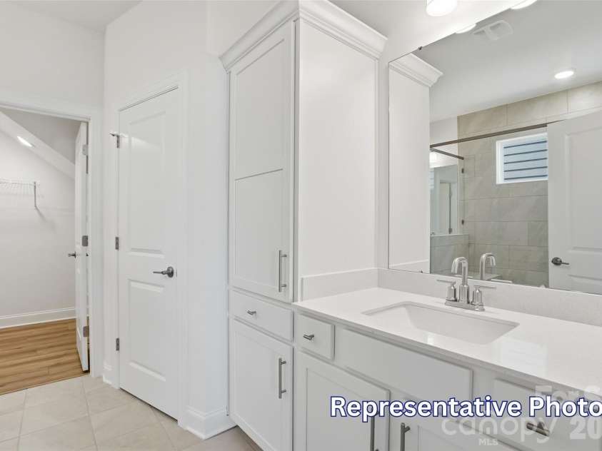 8470 Acadia Parkway, Sherrills Ford, NC 28673.  MLS# CAR4406421, YatesRealty ID 40142. Primary Bathroom
