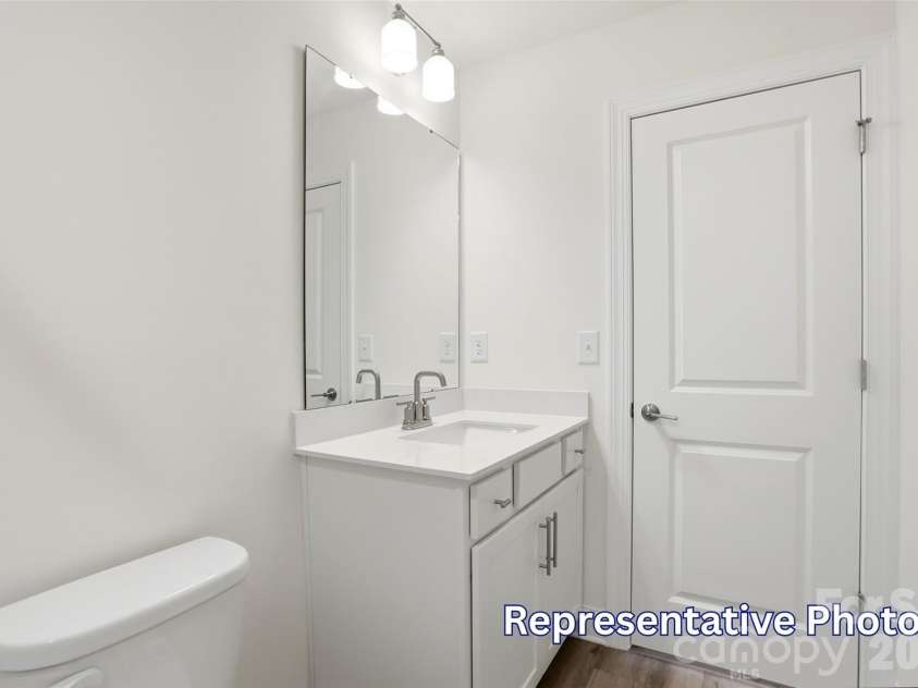 8470 Acadia Parkway, Sherrills Ford, NC 28673.  MLS# CAR4406421, YatesRealty ID 40142. Upper level bath