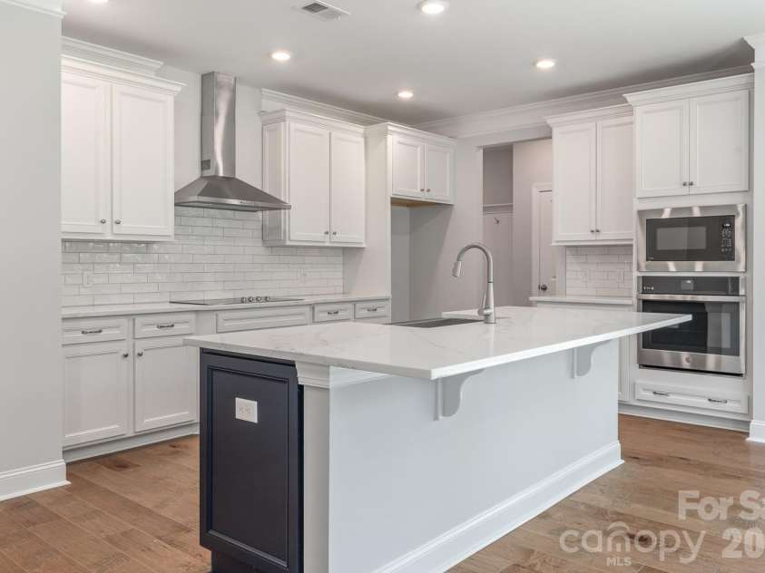 000 Pinnacle Parkway, Union Mills, NC 28167.  MLS# CAR4405947, YatesRealty ID 40143. 