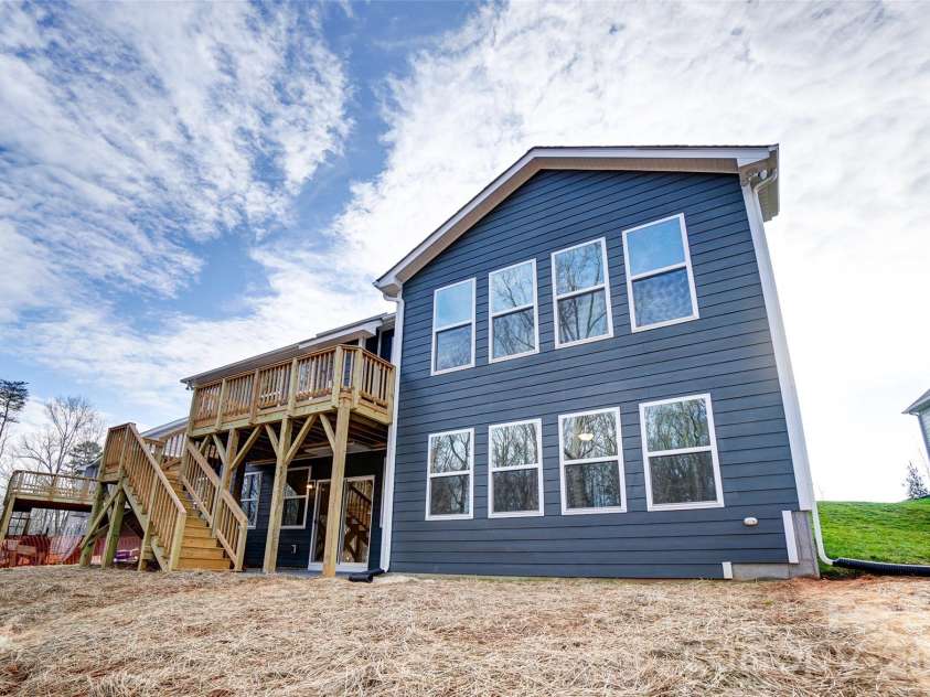 000 Pinnacle Parkway, Union Mills, NC 28167.  MLS# CAR4405947, YatesRealty ID 40143. 