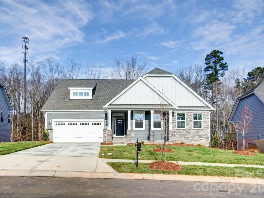 000 Pinnacle Parkway, Union Mills, NC 28167.  MLS# CAR4405947, YatesRealty ID 40143. ]