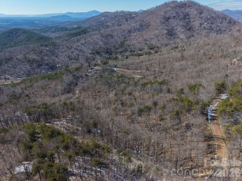 000 Pinnacle Parkway, Union Mills, NC 28167.  MLS# CAR4405947, YatesRealty ID 40143. 