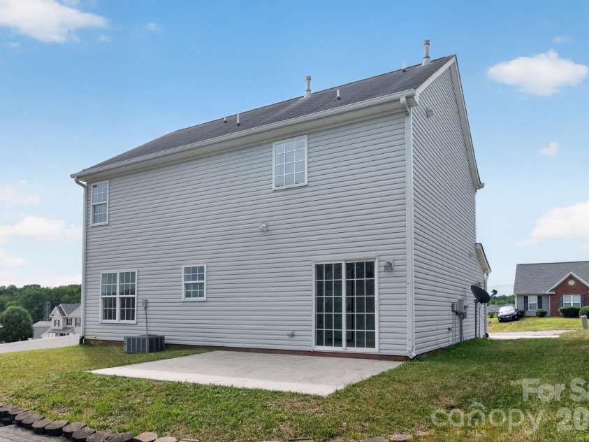 373 Sailway Road, Winston Salem, NC 27127.  MLS# CAR4406802, YatesRealty ID 40145. 