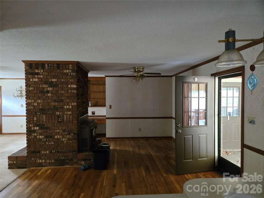 1671 Kensington Circle, Newton, NC 28658.  MLS# CAR4407999, YatesRealty ID 40147. 