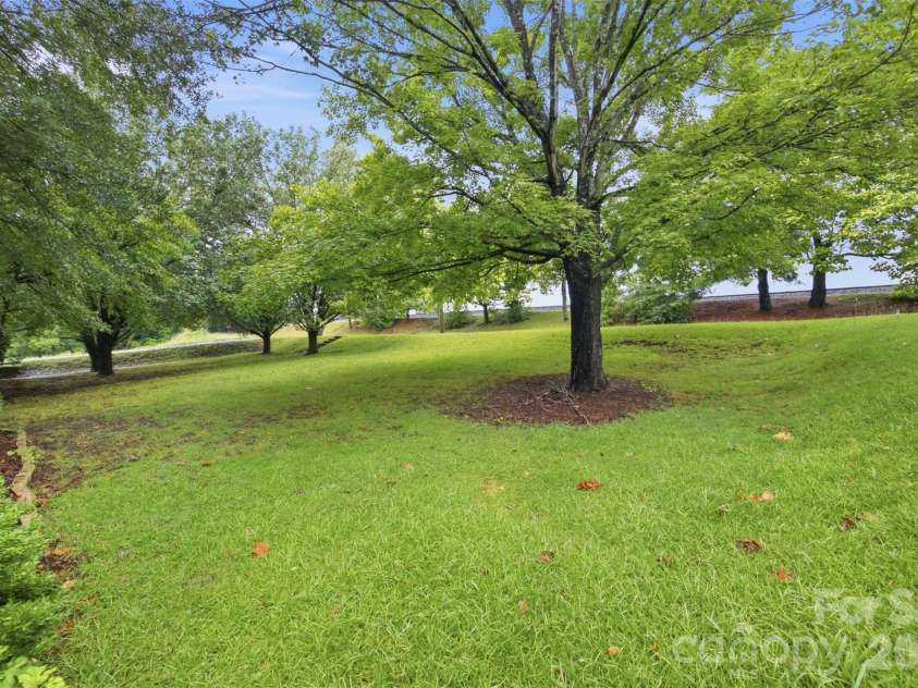 505 Battleground Avenue, Kings Mountain, NC 28086.  MLS# CAR4407116, YatesRealty ID 40149. 
