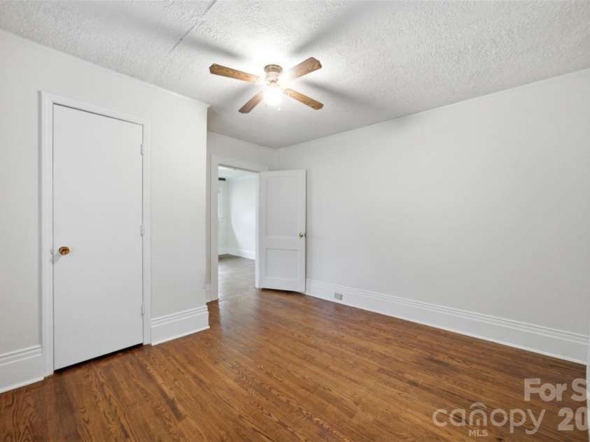 505 Battleground Avenue, Kings Mountain, NC 28086.  MLS# CAR4407116, YatesRealty ID 40149. 