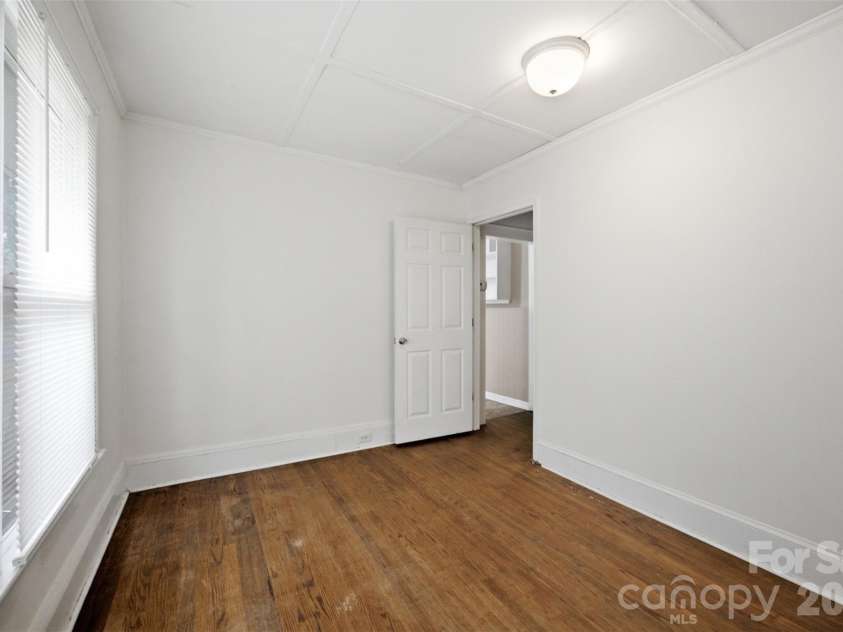 505 Battleground Avenue, Kings Mountain, NC 28086.  MLS# CAR4407116, YatesRealty ID 40149. 