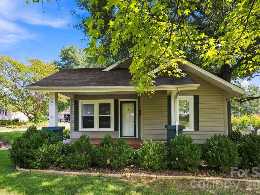 505 Battleground Avenue, Kings Mountain, NC 28086.  MLS# CAR4407116, YatesRealty ID 40149. 