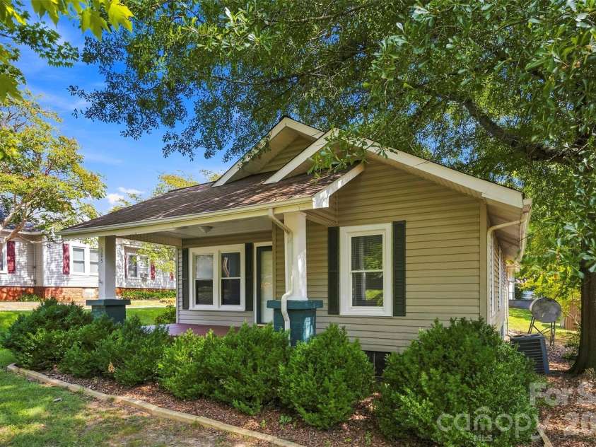 505 Battleground Avenue, Kings Mountain, NC 28086.  MLS# CAR4407116, YatesRealty ID 40149. 