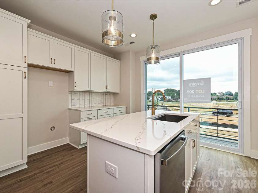 1611 Polk Street, Charlotte, NC 28206.  MLS# CAR4207832, YatesRealty ID 4015. Kitchen