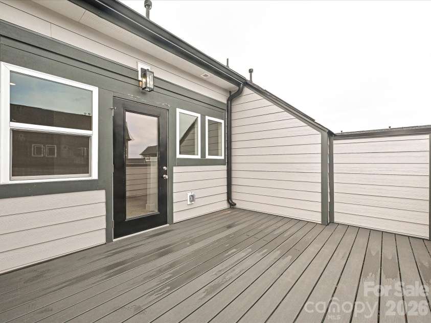 1611 Polk Street, Charlotte, NC 28206.  MLS# CAR4207832, YatesRealty ID 4015. Rooftop Terrace