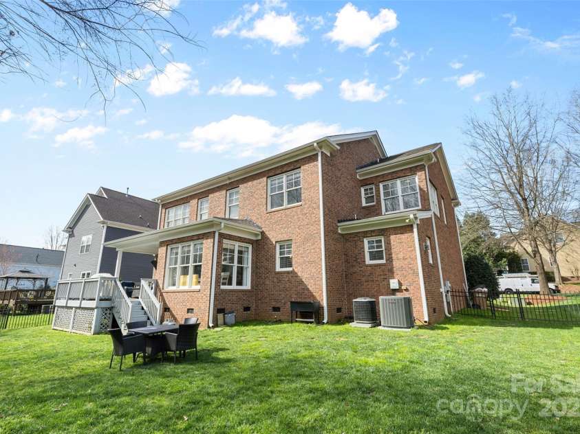 3203 Thayer Drive, Waxhaw, NC 28173.  MLS# CAR4235050, YatesRealty ID 4015. 