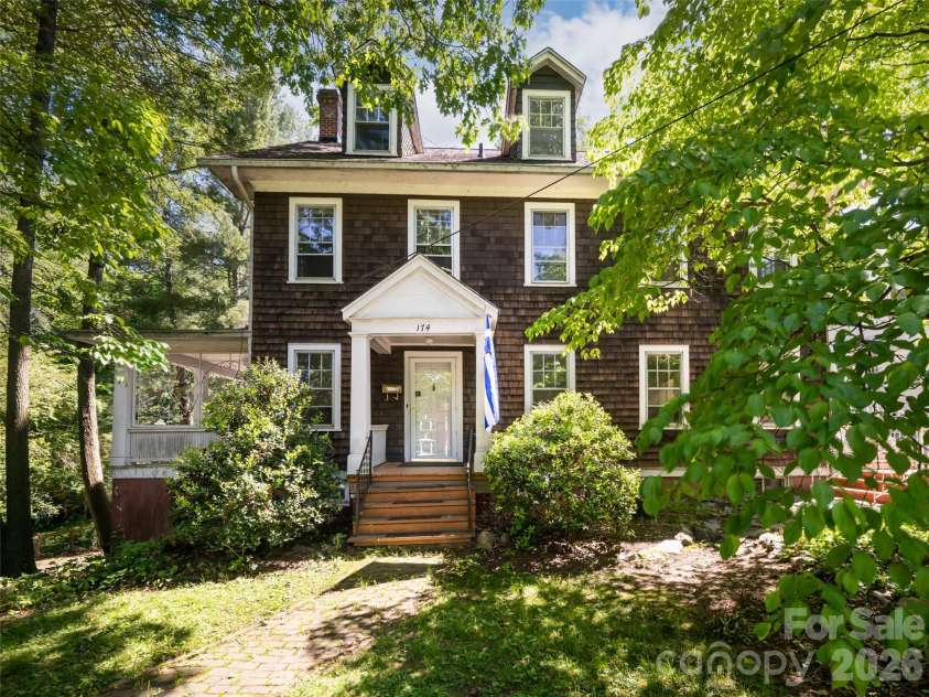 174 Pearson Drive, Asheville, NC 28801.  MLS# CAR4408400, YatesRealty ID 40150. 