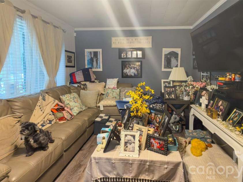 408 Oakdale Street, Gastonia, NC 28054.  MLS# CAR4402429, YatesRealty ID 40152. 