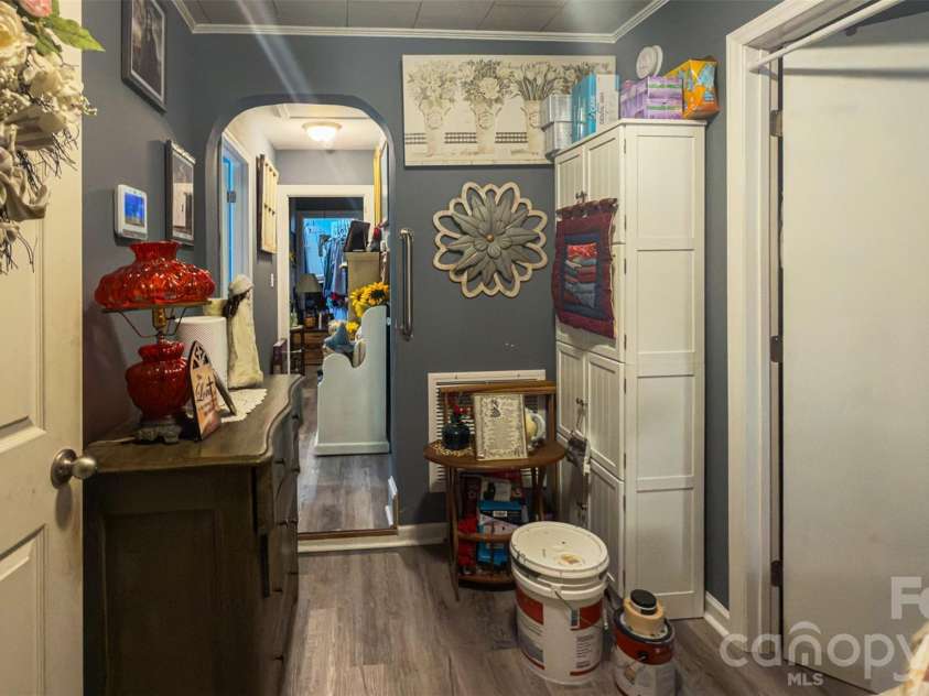408 Oakdale Street, Gastonia, NC 28054.  MLS# CAR4402429, YatesRealty ID 40152. 