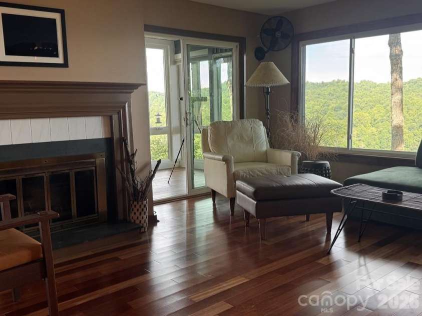 298 Tinequa Drive, Brevard, NC 28712.  MLS# CAR4407943, YatesRealty ID 40153. 