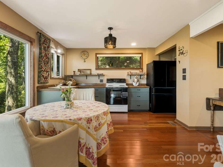 298 Tinequa Drive, Brevard, NC 28712.  MLS# CAR4407943, YatesRealty ID 40153. 