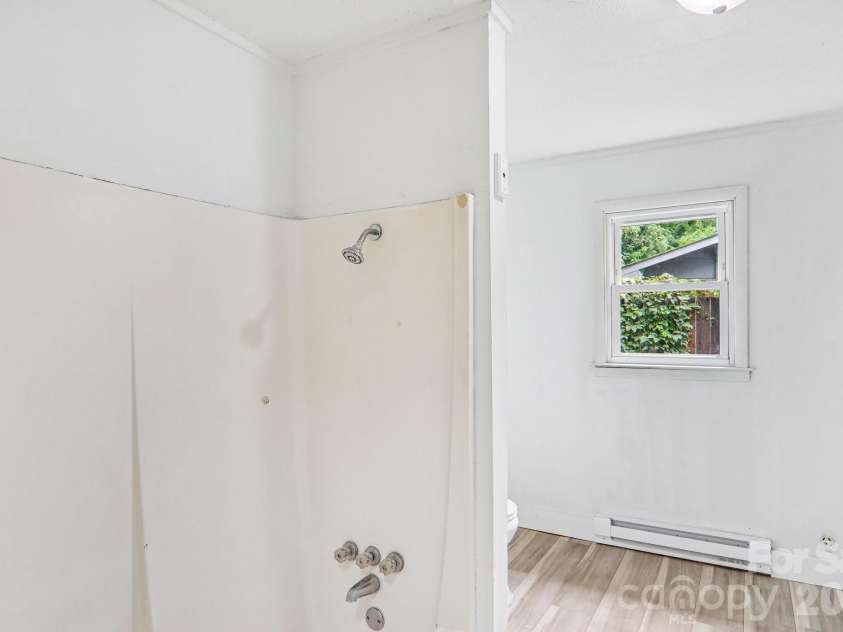 24 Bryson Street, Waynesville, NC 28786.  MLS# CAR4406741, YatesRealty ID 40154. 