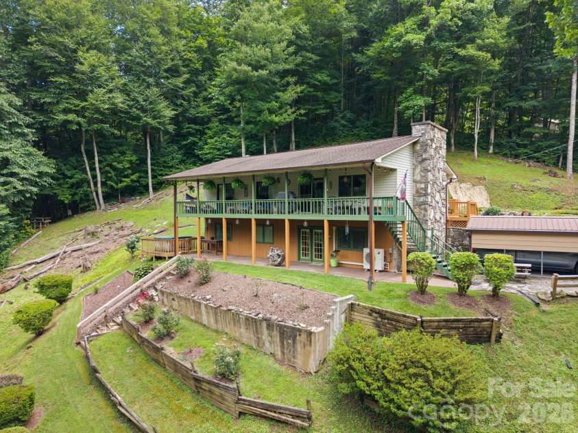 275 Knob Hill Estates Road, Sylva, NC 28779.  MLS# CAR4406505, YatesRealty ID 40155. 
